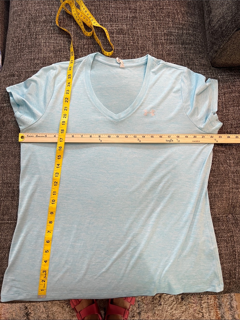 Under Armour Light Aqua V-Neck Short Sleeve Tee heat Tech